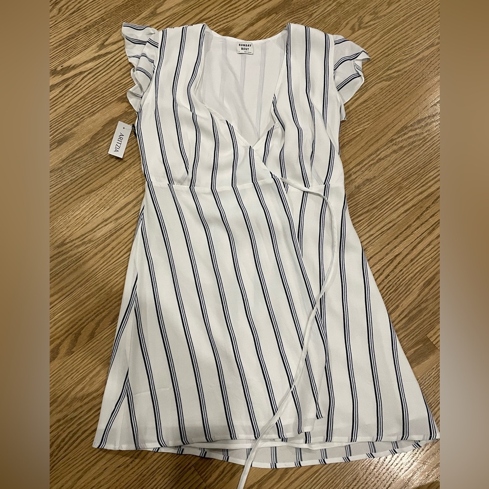 Aritzia Sunday Best BNWT wrap dress